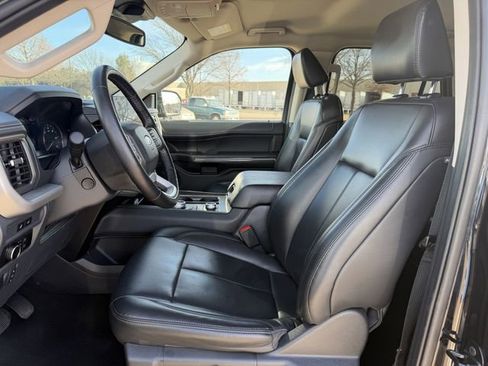 Used 2024 Ford Expedition Max XLT image 26
