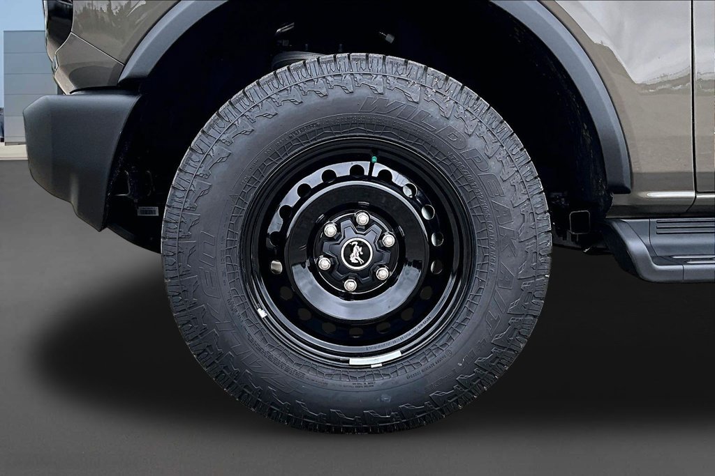 New 2026 Ford Bronco Outer Banks AWD/4WD image 14