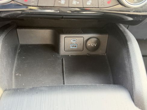 Used 2022 Ford Escape SE w/ SE Sport Appearance Package AWD/4WD image 34