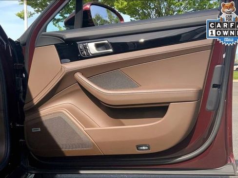 Used 2018 Porsche Panamera 4S image 24