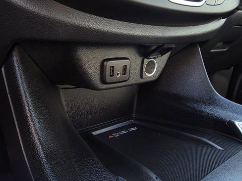 Used 2023 Chevrolet Traverse LT w/ LPO, Floor Liner Package image 19