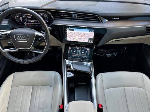 Used 2022 Audi e-tron Premium image 13