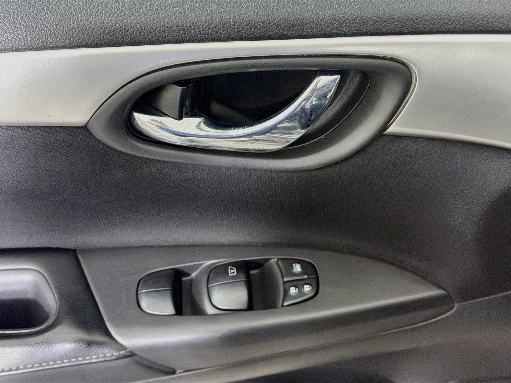 Used 2018 Nissan Sentra S FWD image 15