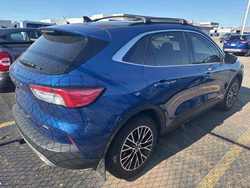 Used 2022 Ford Escape Titanium w/ Titanium Premium Package FWD image 25