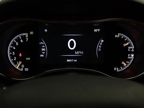 Used 2018 Jeep Grand Cherokee Limited AWD/4WD image 19