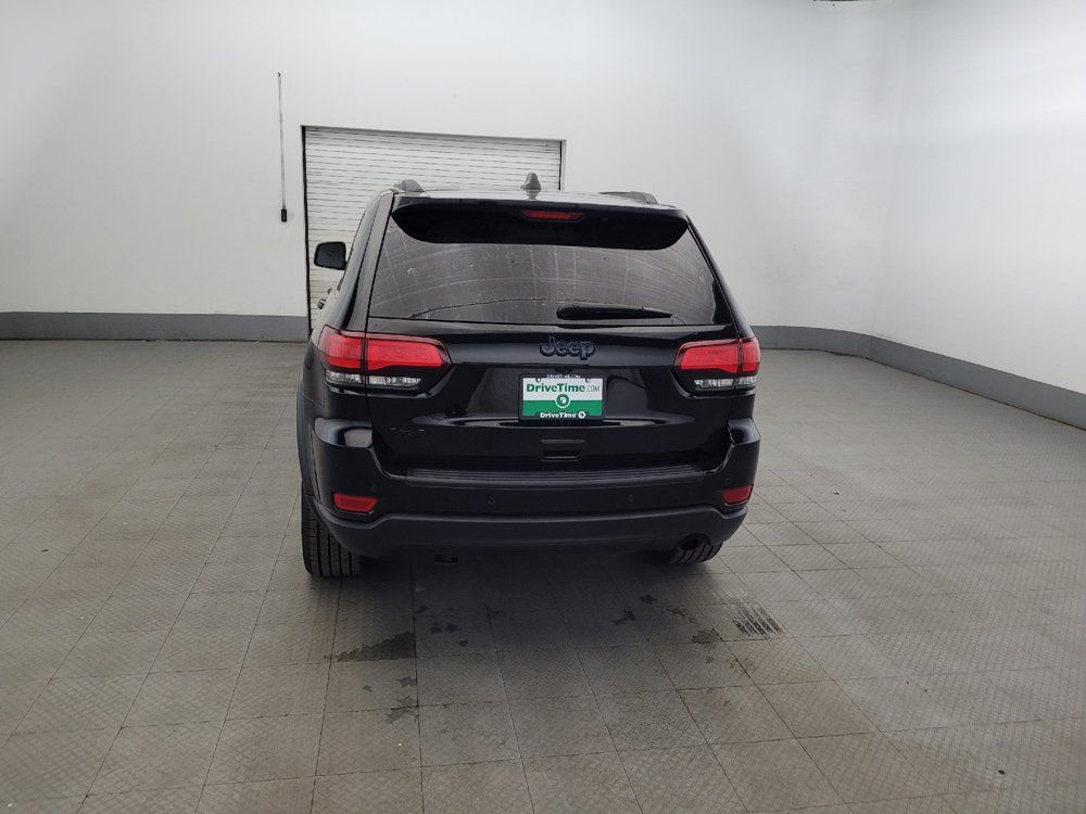 Used 2019 Jeep Grand Cherokee Laredo AWD/4WD image 6