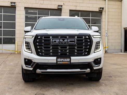 Used 2025 GMC Yukon XL Denali Ultimate image 2