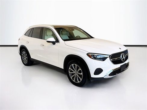 Certified 2025 Mercedes-Benz GLC 300 4MATIC image 3