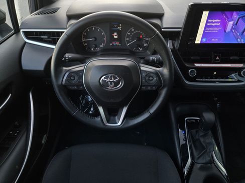 Certified 2025 Toyota Corolla SE image 12