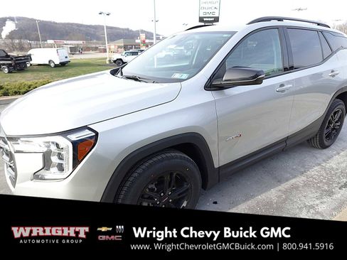 Used 2022 GMC Terrain AT4 image 6
