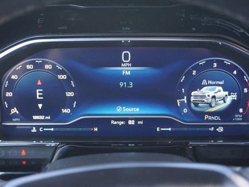 Used 2024 Chevrolet Silverado 2500 LT w/ Convenience Package image 12