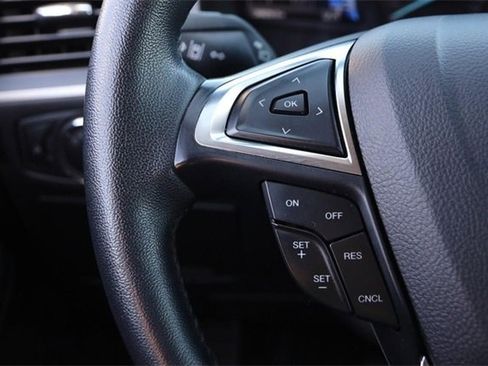 Certified 2024 Ford Edge SEL image 11