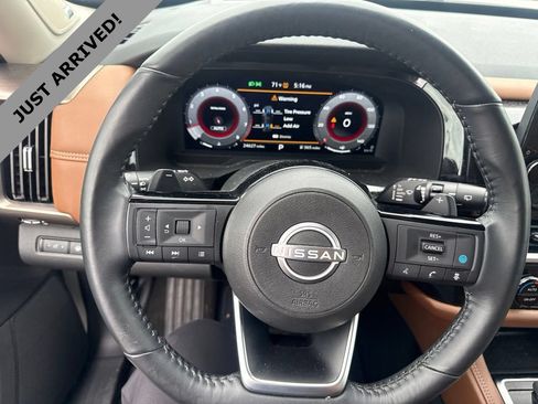 Certified 2024 Nissan Pathfinder Platinum w/ Cargo Package AWD/4WD image 11