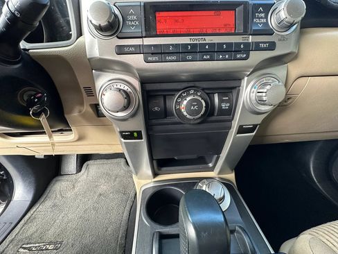 Used 2013 Toyota 4Runner SR5 AWD/4WD image 27
