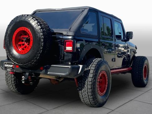 Used 2018 Jeep Wrangler Unlimited Rubicon AWD/4WD image 12