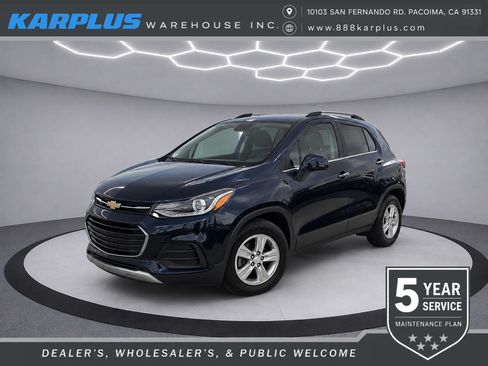 Used 2022 Chevrolet Trax LT w/ LT Convenience Package FWD image 1