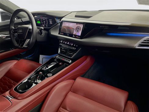 Used 2023 Audi RS e-tron GT w/ Carbon Performance Package image 31