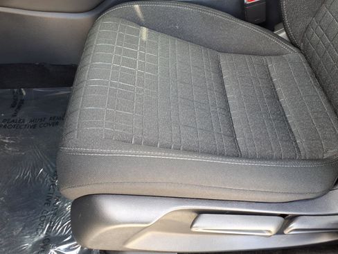 Used 2025 Honda HR-V LX image 5