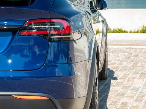 Used 2022 Tesla Model X Long Range image 44