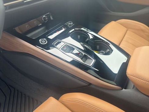 Used 2025 Audi A5 2.0T Premium Plus w/ Premium Plus AWD/4WD image 28