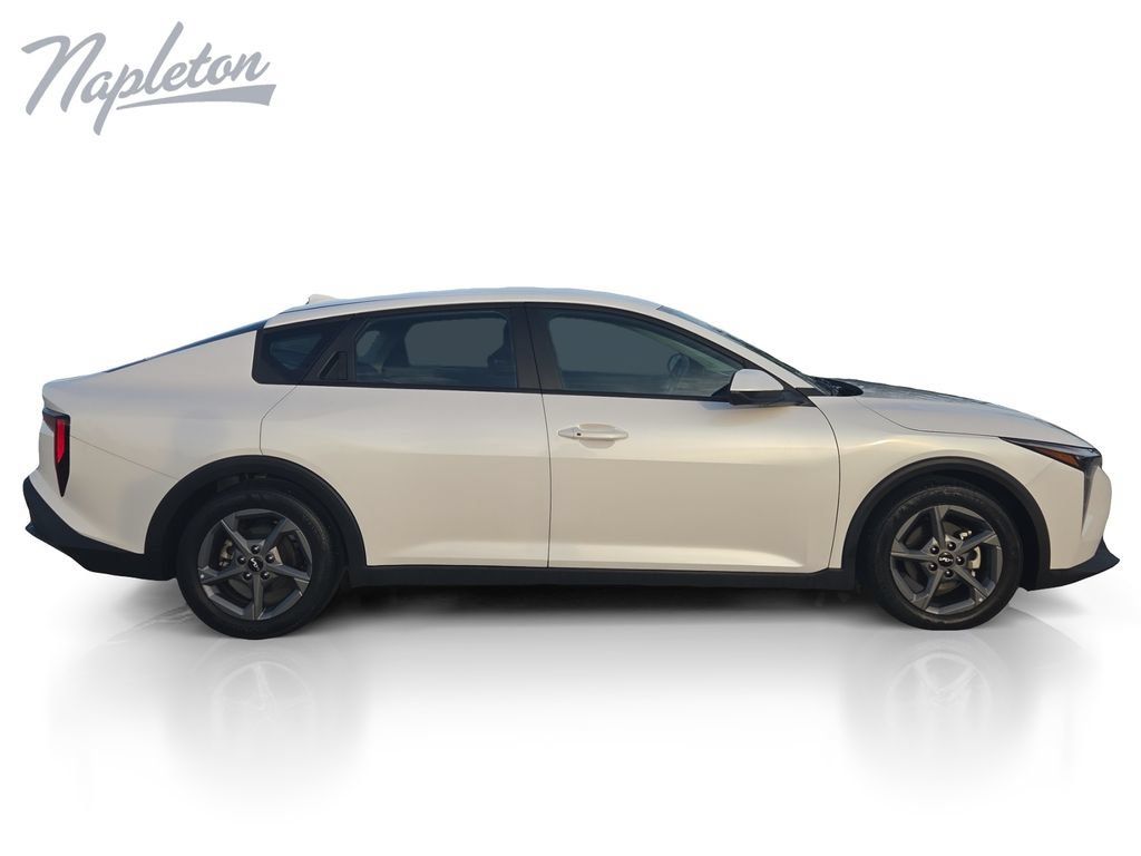 Used 2025 Kia K4 FWD image 7