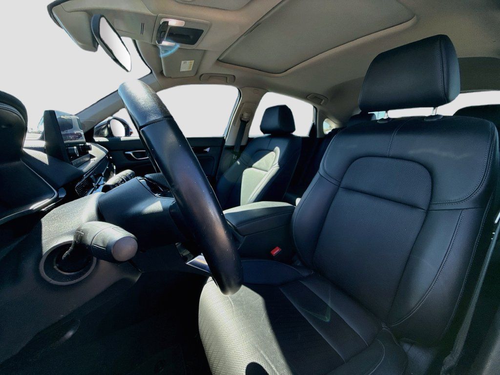 Used 2024 Honda Civic EX-L image 12
