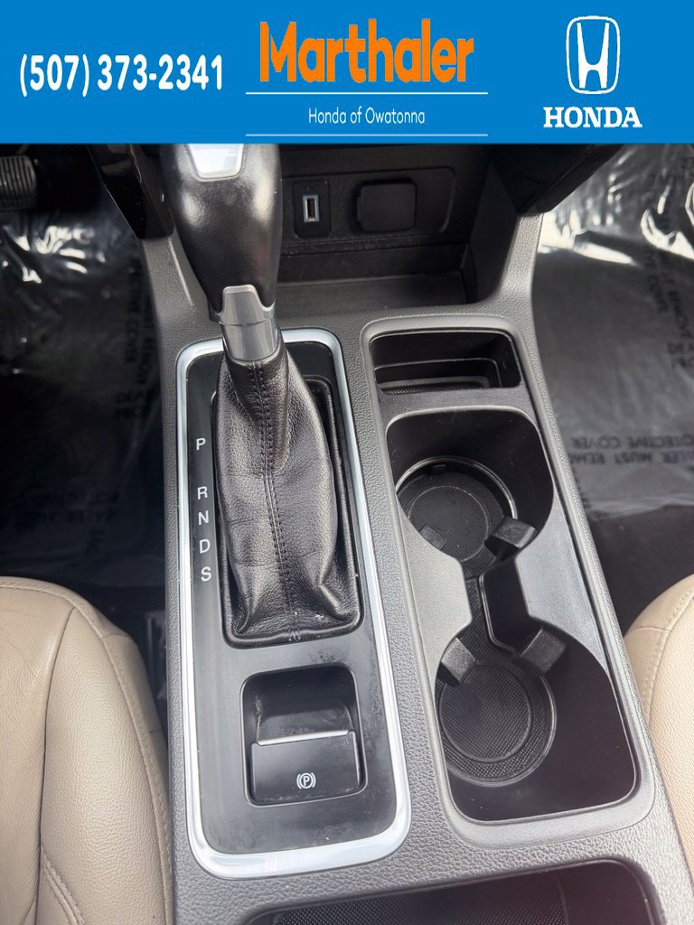 Used 2018 Ford Escape Titanium w/ Ford Safe & Smart Package AWD/4WD image 24