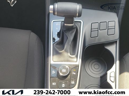 Certified 2025 Kia Sportage LX FWD image 19