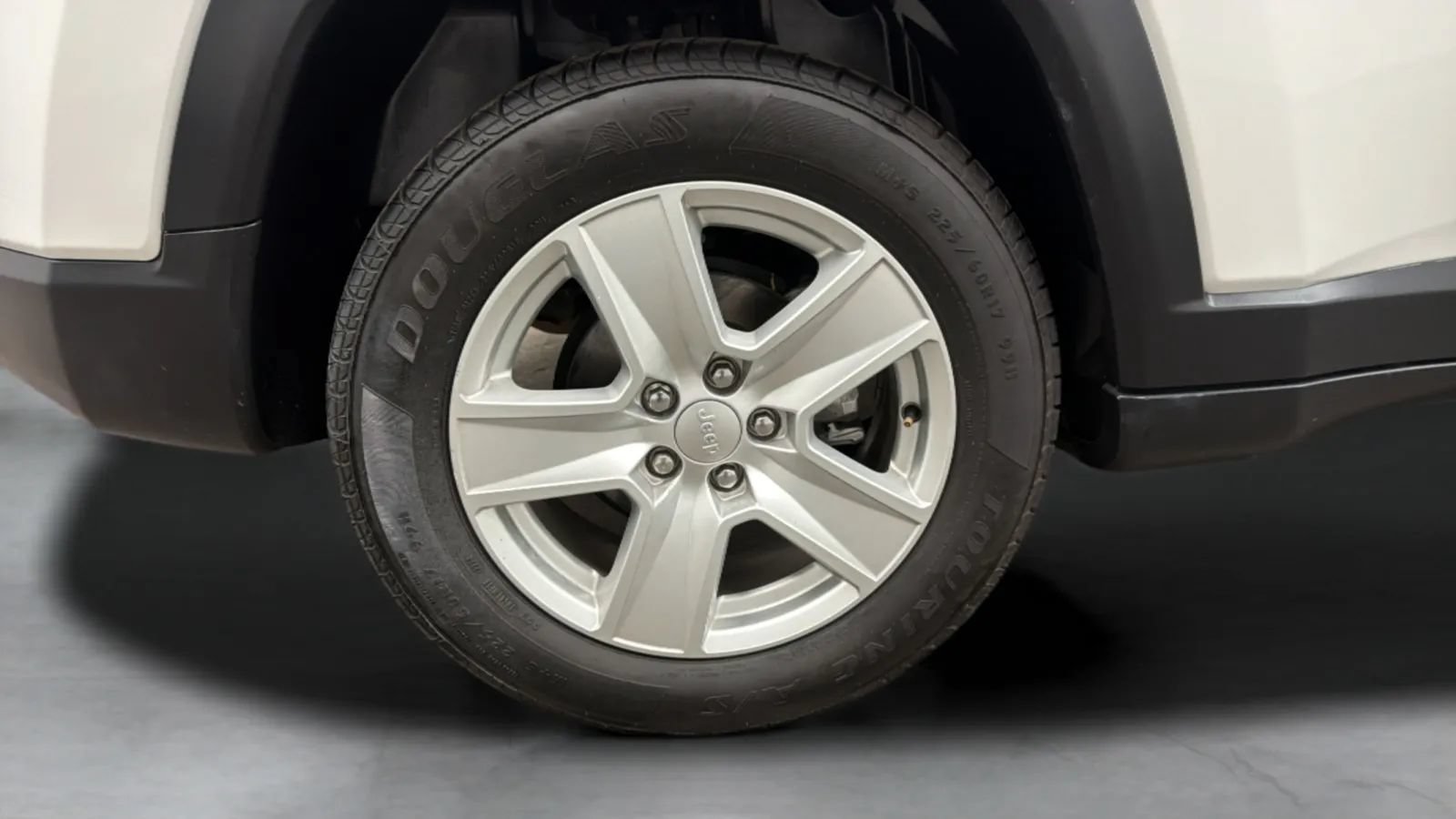 Used 2022 Jeep Compass Latitude FWD image 27