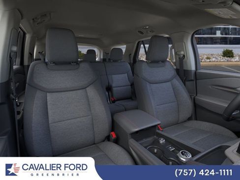 Used 2026 Ford Explorer Active AWD/4WD image 10