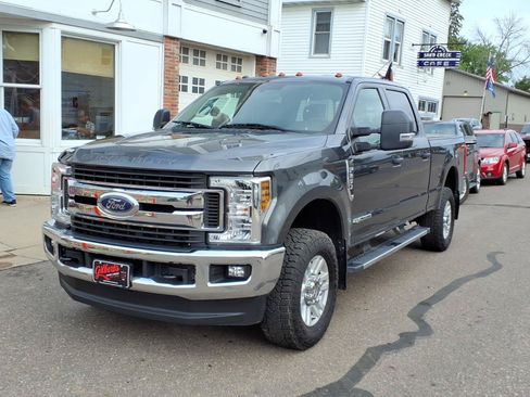 Used 2018 Ford F250 XLT w/ XLT Value Package AWD/4WD image 2