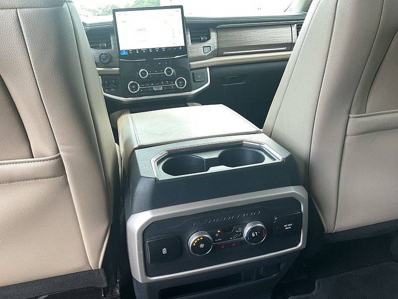 Used 2022 Ford Expedition Limited AWD/4WD image 15