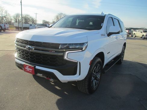 Certified 2022 Chevrolet Tahoe Z71 w/ Luxury Package image 10