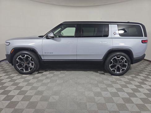 Used 2024 Rivian R1S Adventure AWD/4WD image 2
