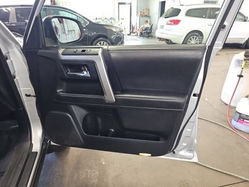 Used 2020 Toyota 4Runner SR5 Premium w/ Moonroof Package AWD/4WD image 35
