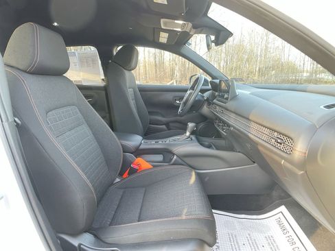 Used 2024 Honda HR-V Sport image 25