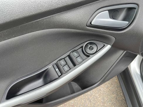 Used 2013 Ford Focus SE image 17