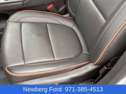 Used 2023 GMC Acadia AT4 AWD/4WD image 29