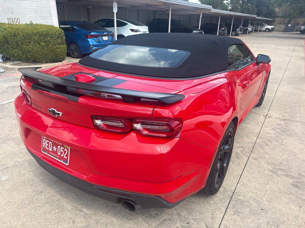Used 2020 Chevrolet Camaro LT RWD image 13