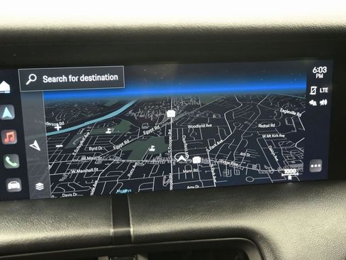 Used 2021 Porsche Taycan image 24