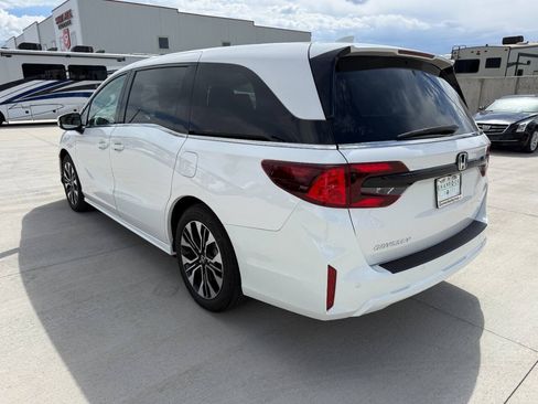 Used 2026 Honda Odyssey Elite image 5