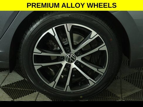 Used 2023 Volkswagen Jetta Sport FWD image 7