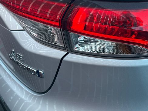 Used 2023 Toyota Corolla LE image 6