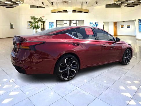 Certified 2024 Nissan Altima 2.5 SR image 7