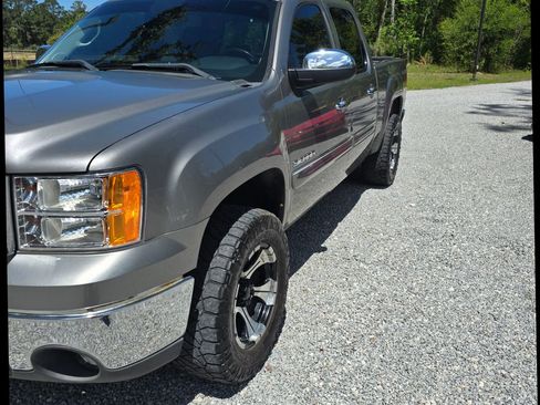 Used 2013 GMC Sierra 1500 SLE image 2