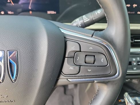 Used 2024 Buick Envista Sport Touring w/ Convenience I Package FWD image 24