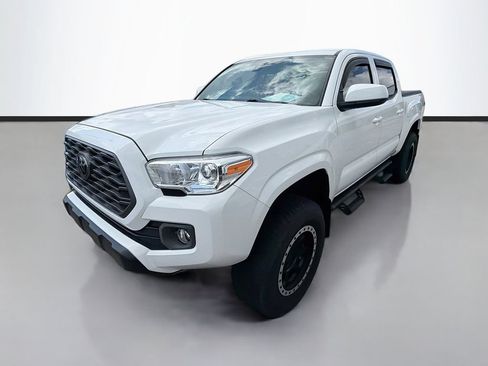 Used 2021 Toyota Tacoma SR AWD/4WD image 5