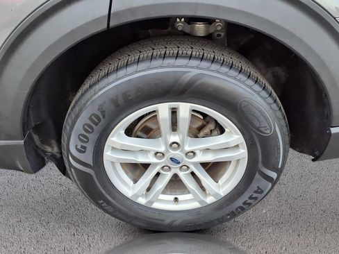 Certified 2023 Ford Explorer XLT w/ Equipment Group 202A AWD/4WD image 33