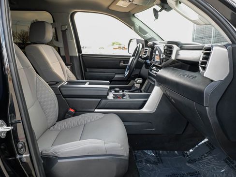 Used 2022 Toyota Tundra SR5 image 31