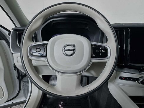 Certified 2025 Volvo XC60 B5 Plus w/ Protection Package Premier image 11